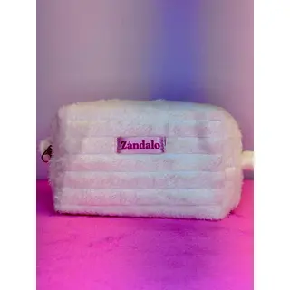Cosmetiquera Peluda Blanca 🤍