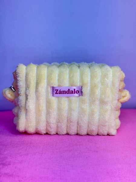 Cosmetiquera Peluda Amarillo 💛